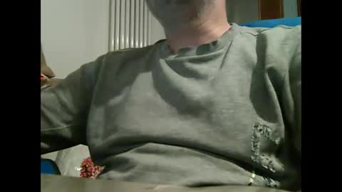 Snapshot of caldoski chatting on 11.21.25 caldoski online show from 11.21.25