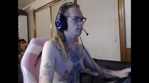 Snapshot of calistachaos1 chatting on 11.25.25 Calista Chaos online show from 11.25.25