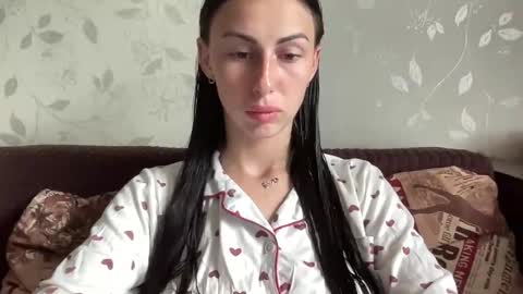 Anna online show from 09.19.25