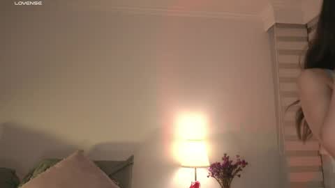 Snapshot of call_me_rosie chatting on 05.06.26 online show from 05.06.26