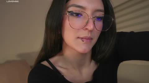 Snapshot of call_me_rosie chatting on 05.28.26 online show from 05.28.26