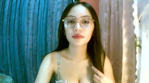 Snapshot of calla_freya chatting on 09.23.25 Freya online show from 09.23.25
