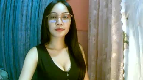 Snapshot of calla_freya chatting on 09.30.25 Freya online show from 09.30.25