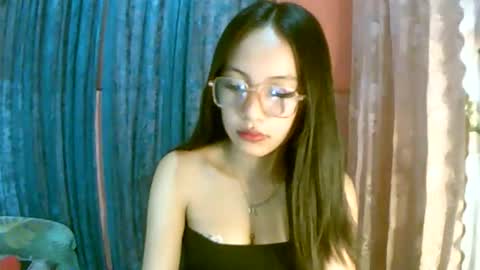 Snapshot of calla_freya chatting on 10.07.25 Freya online show from 10.07.25