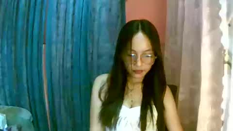 Snapshot of calla_freya chatting on 10.08.25 Freya online show from 10.08.25
