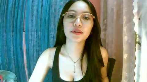 Snapshot of calla_freya chatting on 10.17.25 Freya online show from 10.17.25