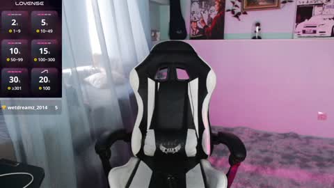 Snapshot of callerbowltim chatting on 12.20.24 alextim online show from 12.20.24