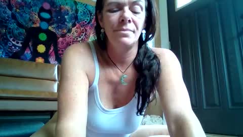Snapshot of calli_girl420 chatting on 05.21.26 Calli online show from 05.21.26