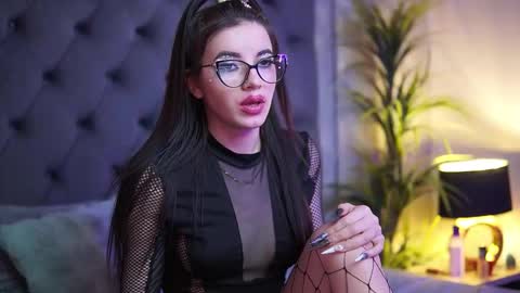  Callie  online show from 03.04.26