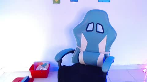 Snapshot of callmebluee chatting on 04.16.26 callmebluee online show from 04.16.26