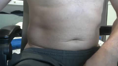 Snapshot of callmeroger33 chatting on 12.18.25 callmeroger33 online show from 12.18.25