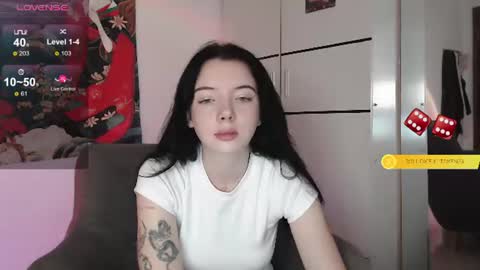 Snapshot of calmlilly chatting on 07.02.26 Lilly online show from 07.02.26