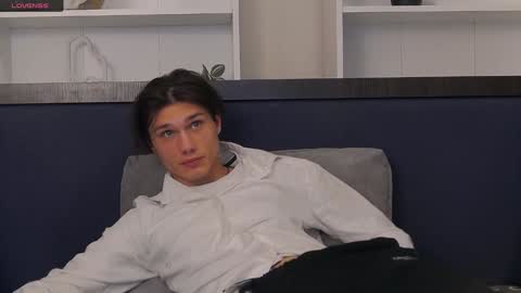 Snapshot of calvin_cay chatting on 01.03.25 Calvin online show from 01.03.25