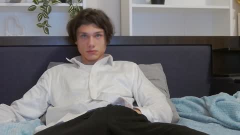 Snapshot of calvin_cay chatting on 01.12.25 Calvin online show from 01.12.25