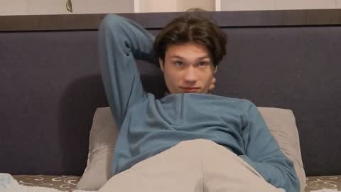 Snapshot of calvin_cay chatting on 01.27.25 Calvin online show from 01.27.25