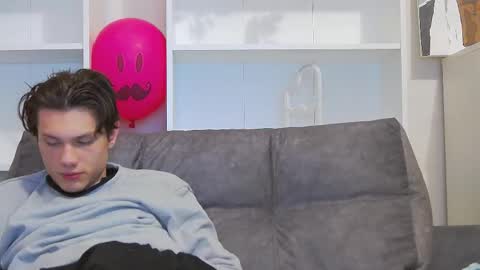 Snapshot of calvin_cay chatting on 02.20.25 Calvin online show from 02.20.25