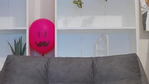 Snapshot of calvin_cay chatting on 02.21.25 Calvin online show from 02.21.25