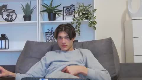 Snapshot of calvin_cay chatting on 02.26.25 Calvin online show from 02.26.25