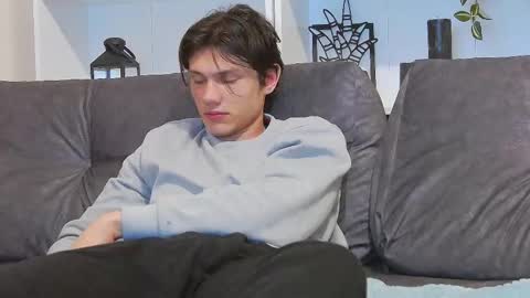 Snapshot of calvin_cay chatting on 03.06.25 Calvin online show from 03.06.25