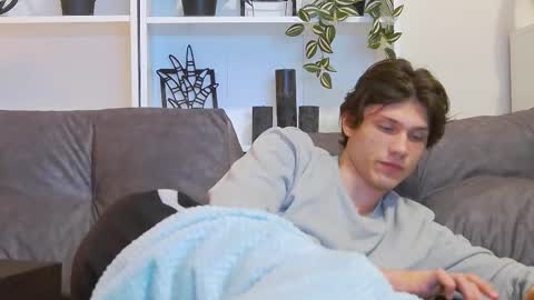 Snapshot of calvin_cay chatting on 03.07.25 Calvin online show from 03.07.25