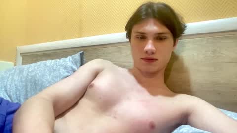 Snapshot of calvin_cay chatting on 10.28.25 Calvin online show from 10.28.25