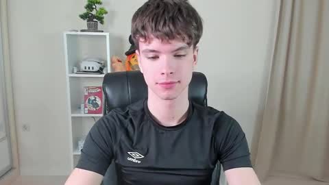 Hey I am Calvin  online show from 02.09.25