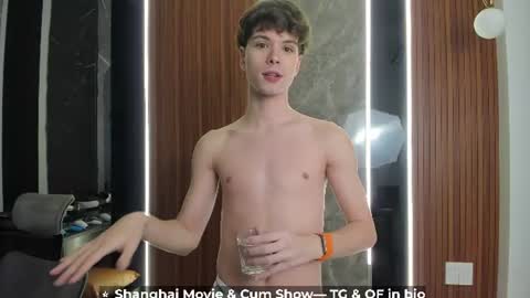 Snapshot of calvin_loves_you chatting on 07.07.26 Hey I am Calvin online show from 07.07.26
