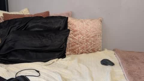 Snapshot of calvin_tanner chatting on 10.09.25 calvin_tanner online show from 10.09.25