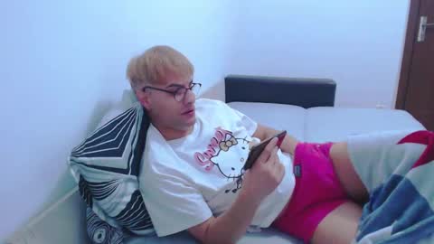 Snapshot of calvinjohnlad chatting on 01.11.25 Calvinjohnlad online show from 01.11.25