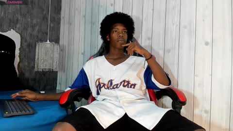 Snapshot of cam_brown chatting on 10.19.25 online show from 10.19.25