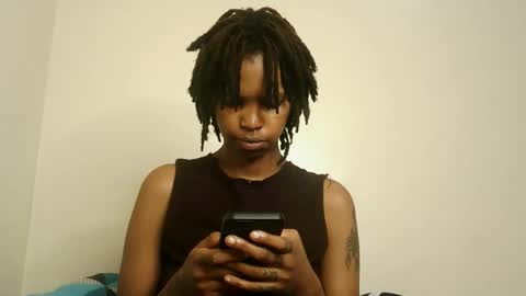 Snapshot of cam_she99 chatting on 04.30.26 sunflower mommy online show from 04.30.26