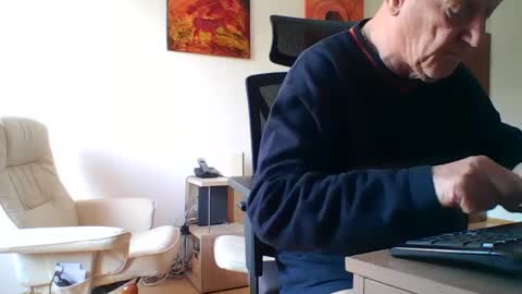 Snapshot of camcologne chatting on 01.10.25 camcologne online show from 01.10.25