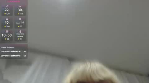 CamDiva1 online show from 10.31.25