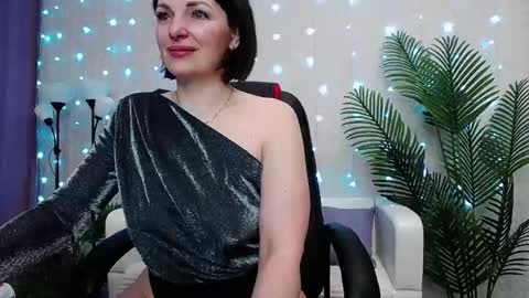 Snapshot of camelia_lillie chatting on 05.11.26 camelia_lillie online show from 05.11.26