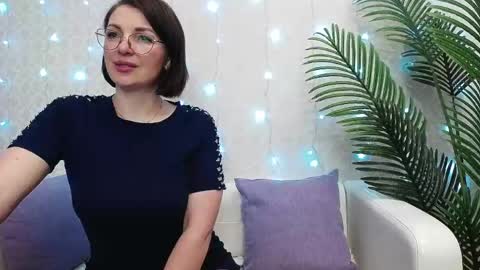 Snapshot of camelia_lillie chatting on 05.15.26 camelia_lillie online show from 05.15.26
