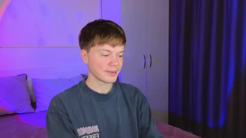 Snapshot of cameron_crowly chatting on 11.17.25 Cameron online show from 11.17.25