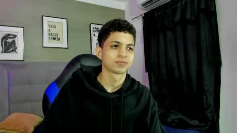 Snapshot of cameron_lux4 chatting on 04.19.26 CAMERON online show from 04.19.26