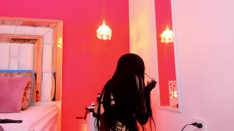 Luisa online show from 12.17.25