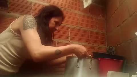 Snapshot of cameron_puppy chatting on 01.01.25 Mara Catalina Romero Ordez online show from 01.01.25