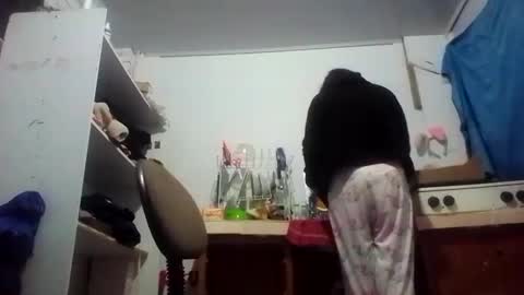 Snapshot of cameron_puppy chatting on 01.15.25 Mara Catalina Romero Ordez online show from 01.15.25