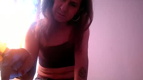 Snapshot of cameron_puppy chatting on 02.17.25 Mara Catalina Romero Ordez online show from 02.17.25