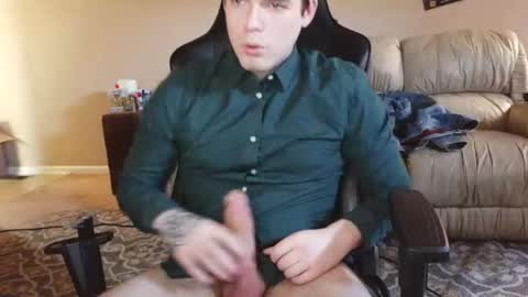 Snapshot of camerondt chatting on 12.18.25 camerondt online show from 12.18.25