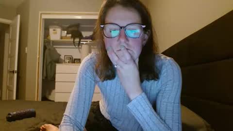 Snapshot of camforfunmoment chatting on 05.14.26 camforfunmoment online show from 05.14.26