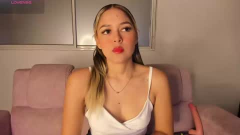 Snapshot of cami_hunter chatting on 12.13.24   online show from 12.13.24