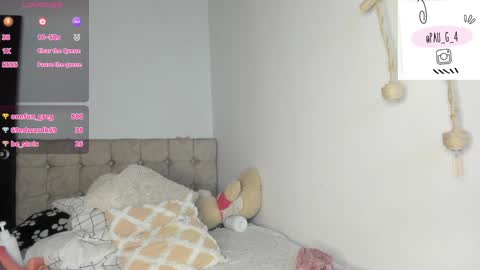 Snapshot of cami_hunter chatting on 01.13.25   online show from 01.13.25