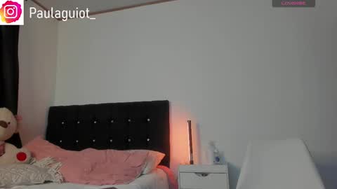 Snapshot of cami_hunter chatting on 02.11.25   online show from 02.11.25