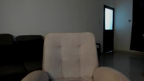 Snapshot of cami_hunter chatting on 10.07.25   online show from 10.07.25