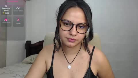 Snapshot of cami_valbuena chatting on 09.27.25 Camila Valbuena online show from 09.27.25