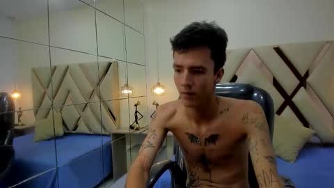 Snapshot of camievan chatting on 02.27.26 camievan online show from 02.27.26