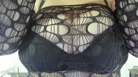 Snapshot of camihotboobs chatting on 02.24.25 camihotboobs online show from 02.24.25